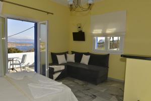 Anna's Place Rooms Irakleia-Island Greece