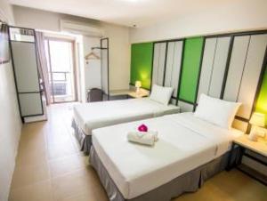 Regent Ngamwongwan Hotel