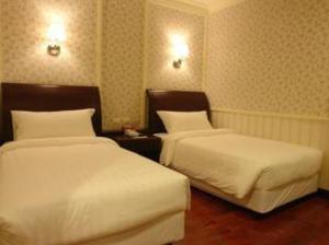 Aurum The River Place