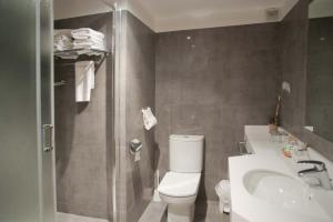 Comfort Double or Twin Room room in Hotel Victor
