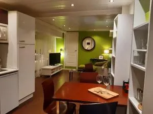 STUDIO 7 - 西曼卡斯