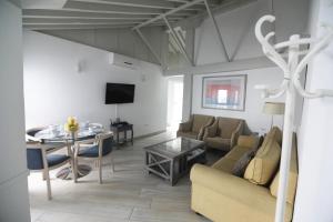 Apartamento Isla de Arriarán - 4-звездочные отели в городе Малага