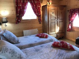 Chalets Chalet de la Royotte - Sauna & SPA : photos des chambres