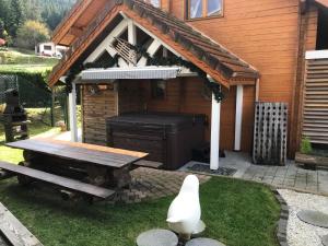 Chalets Chalet de la Royotte - Sauna & SPA : photos des chambres