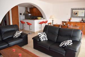 Casa con amarre y piscina privados ref 306