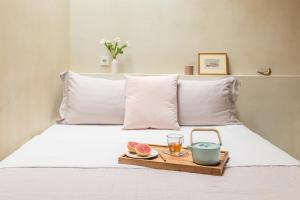 Anafiotika hideaway acropolis Athens by Cycladica