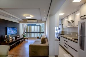 AP BC Frente Mar Lateral - LINDO - 3 Quartos