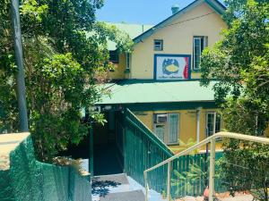 Yellow Submarine Backpackers image 5