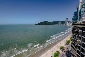 AP BC Frente Mar Lateral - LINDO - 3 Quartos