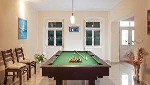 Charming villa Bea with private pool and volleyball