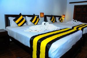 Happy Banana Hotel