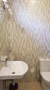 Black Pearl Apartments