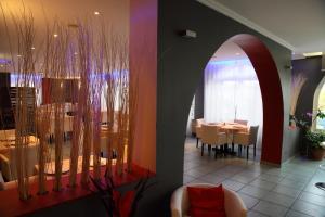 Hotels Logis Hotel Restaurant Le Castel Fleuri : photos des chambres