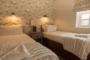 Eyam Cottage - Darwin Lake Holiday Village