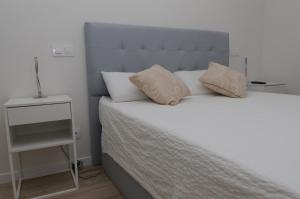 Moderno,tranquilo, entrada autónoma y fácil aparcamiento.