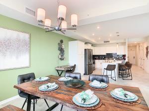 Lakeview Themed 2BR Condo with Waterpark Access