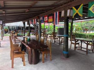 Moonwalk Lanta Resort