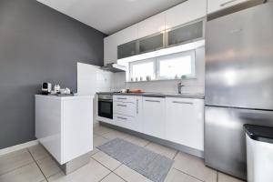 Deluxe Triplex Antea