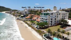 Apartamento 108 - de Frente para o Mar dos Ingleses - Pé na Areia - 4 Pessoas