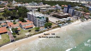 Apartamento 108 - de Frente para o Mar dos Ingleses - Pé na Areia - 4 Pessoas