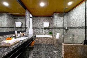 Muong Thanh Luxury Song Han Hotel