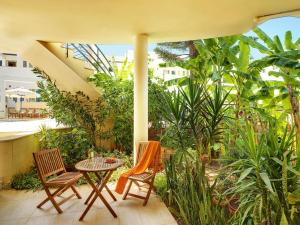 Studio with Garden View