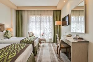 Standard Twin Room room in Le Bosphorus Al Madinah
