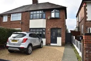 Newfield House - 桑德巴奇