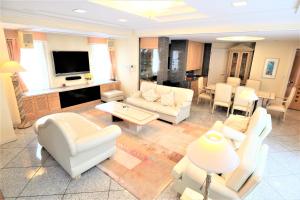 Sapporo Luxury House
