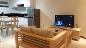 Amazing condo in premier La Grande tower