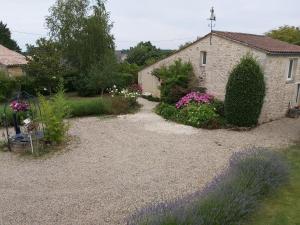 B&B / Chambres d'hotes Roulotte chic : photos des chambres