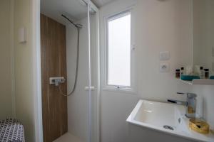 Campings Camping Erreka : Cottage Confort 2 Chambres - 4 Personnes