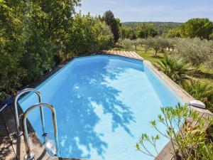 Maisons de vacances Detached house with private pool 4 km from the medieval town of Brignoles : photos des chambres