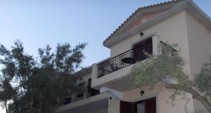 Mikros Gialos Apartments Lefkada Greece