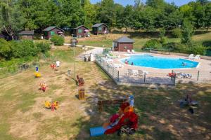 Campings Camping de Tauves : photos des chambres