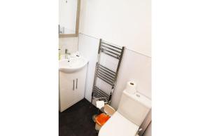 #5 Sea View Double Room - External Private Shower room in The Thornhill