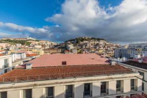 Two-Bedroom Apartment room in LovelyStay - Lisbon Home With Castle View