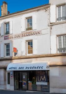 Hotels Hotel des Pyrenees : photos des chambres