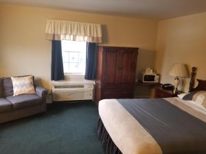 Colonial Inn Seekonk