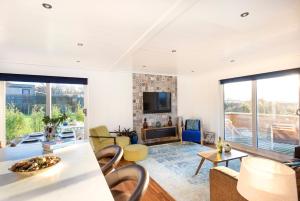 Honeyhurst Lodge, Strawberryfield Park