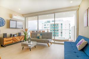 Cielo Mar Sunset - Livin Colombia