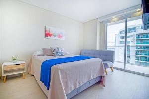 Cielo Mar Sunset - Livin Colombia