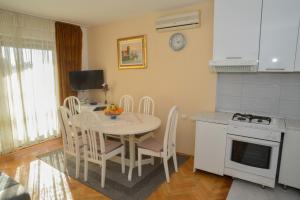 Apartments Miki - 50 M from the beach