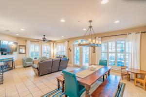 Three-Bedroom Apartment room in Lagoon Lounge Condo