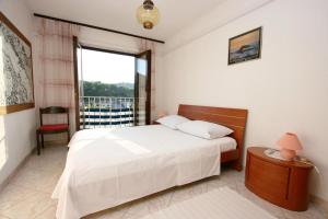 Two-Bedroom Apartment with Terrace and Sea View room in Apartments by the sea Povlja Brac - 2958