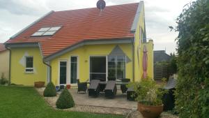 Ferienhaus Moderne großzügige Villa 246 qm 8,5 Zimmer, offener Kamin bis zu 13 Schlafplätze Obergröningen Deutschland