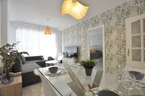 Luminoso y coqueto apartamento con jardín - Málaga