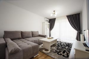 Bright & Elegant Central Apartment