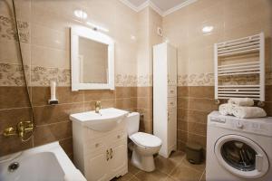 Bright & Elegant Central Apartment