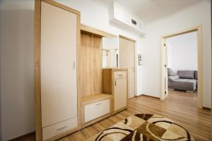 Bright & Elegant Central Apartment